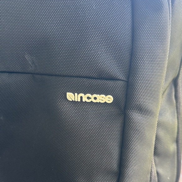 Incase Black Compact Tech Backpack - Picture 2 of 5